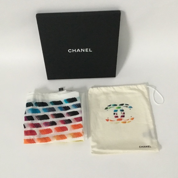 CHANEL Logo CC Paintbrush Colorama Print Pareo / Stole / Shawl / Wrap / Scarf - Picture 9 of 9